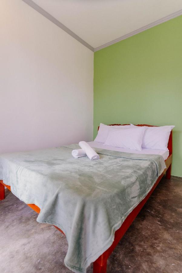 Kawayan Hostel General Luna  Eksteriør bilde